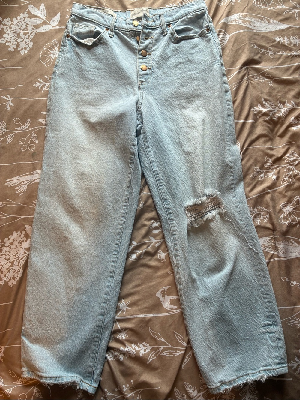 Women’s Light Wash Universal Thread Vintage Straight Jeans Size 6R